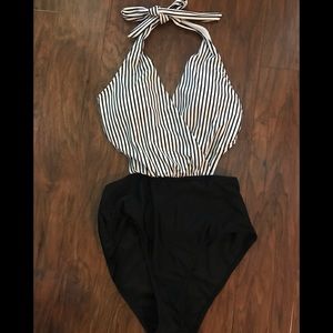 🎉NWOT Cocoship Whole Piece🎉